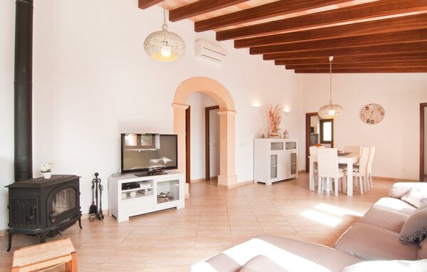 Holiday Home - Na Pedas, Arta , Spain - EMF477 304