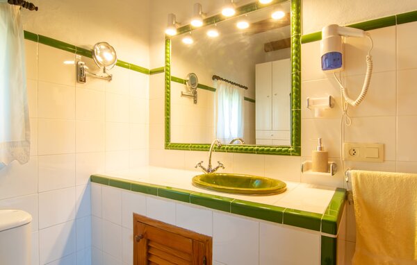 Domy wakacyjne - Can Jener, Muro , Hiszpania - EMF519 702