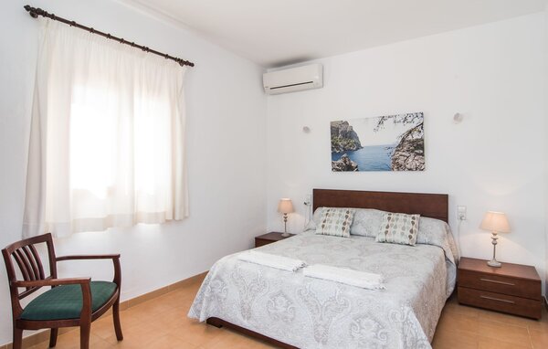 Holiday Home - Can Goet, Buger , Spain - EMF524 605