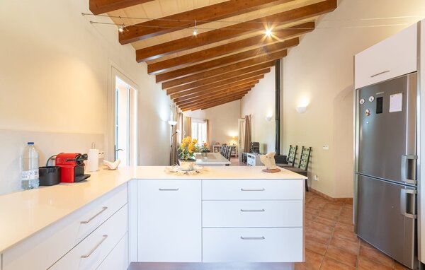 Holiday Home - Na Creu Vella, Arta , Spain - EMF531 402
