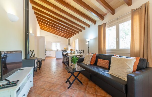 Holiday Home - Na Creu Vella, Arta , Spain - EMF531 302