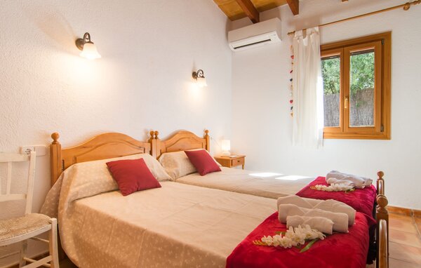 Holiday Home - Sa Creu de s'Auma, Arta , Spain - EMF565 608