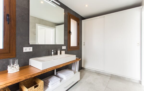 Holiday Home - Sa Carrotja Nova, Porto Cristo , Spain - EMF622 703