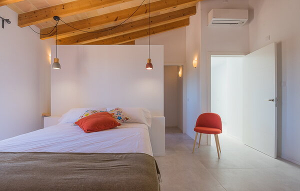 Holiday Home - Alcudiarrom, Vilafranca de Bonany , Spain - EMF699 610