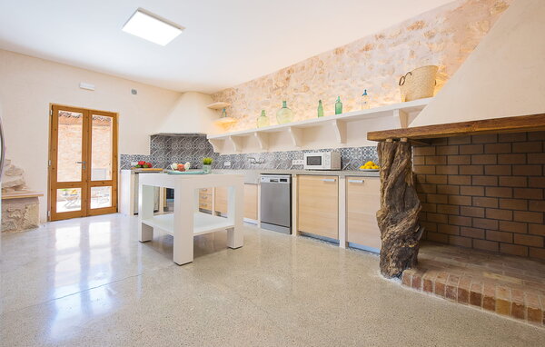 Holiday Home - Alcudiarrom, Vilafranca de Bonany , Spain - EMF699 401