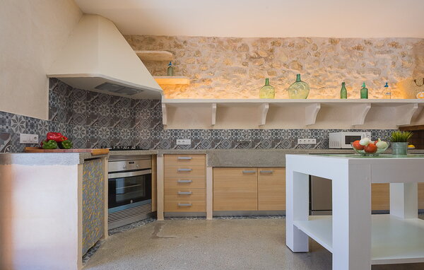 Holiday Home - Alcudiarrom, Vilafranca de Bonany , Spain - EMF699 402