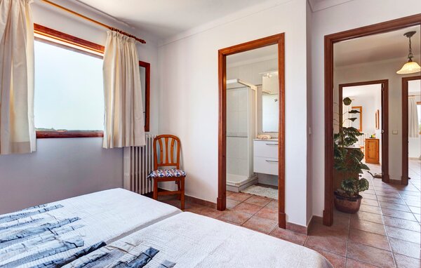 Holiday Home - Can Jeroni Petit, Cala dOr , Spain - EMF701 608