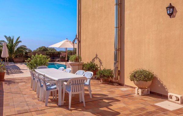 Holiday Home - Can Jeroni Petit, Cala dOr , Spain - EMF701 107
