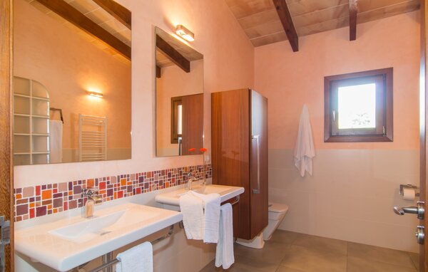 Holiday Home - Casa Manolo, Arta , Spain - EMF723 704