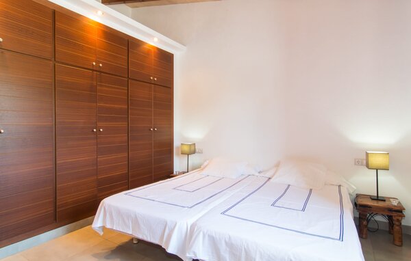 Holiday Home - Casa Manolo, Arta , Spain - EMF723 601