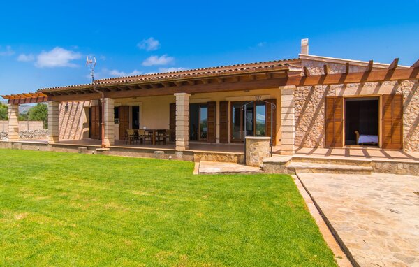 Holiday Home - Casa Manolo, Arta , Spain - EMF723 610