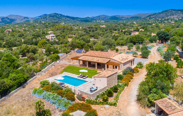 Holiday Home - Casa Manolo, Arta , Spain - EMF723 3