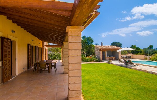 Holiday Home - Casa Manolo, Arta , Spain - EMF723 104