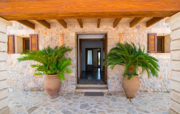 Holiday Home - Casa Manolo, Arta , Spain - EMF723 106