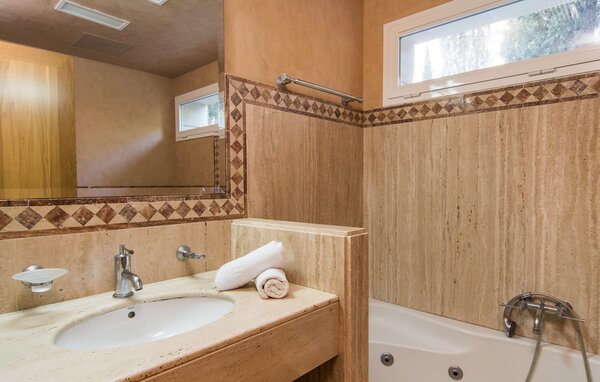Holiday Home - Cocodrilo, Alcudia , Spain - EMF767 701