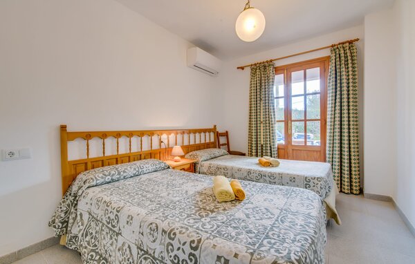 Holiday Home - Ca Na Martina, Cala dOr , Spain - EMF831 605