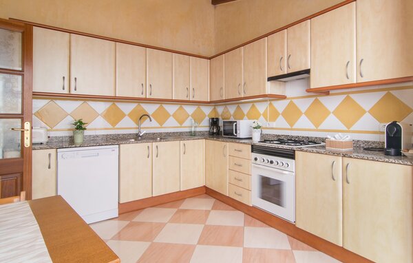 Holiday Home - Roser de Arta, Arta , Spain - EMF850 402