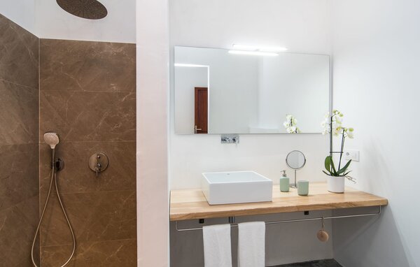 Holiday Home - Na Valenta, Arta , Spain - EMF869 701