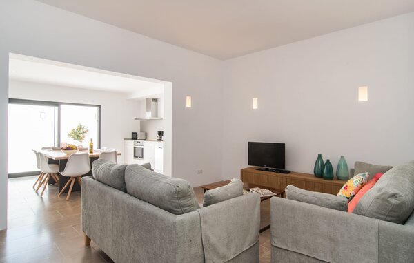 Holiday Home - Na Valenta, Arta , Spain - EMF869 305