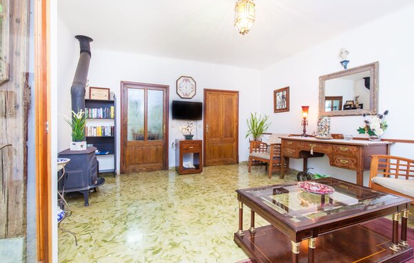 Holiday Home - Sa Caseta den Tronca, Sant Joan , Spain - EMF875 502