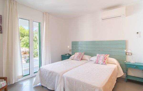 Holiday Home - Can Roig Loft, Colonia de Sant Pere , Spain - EMF878 601