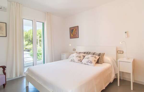 Holiday Home - Can Roig Loft, Colonia de Sant Pere , Spain - EMF878 603
