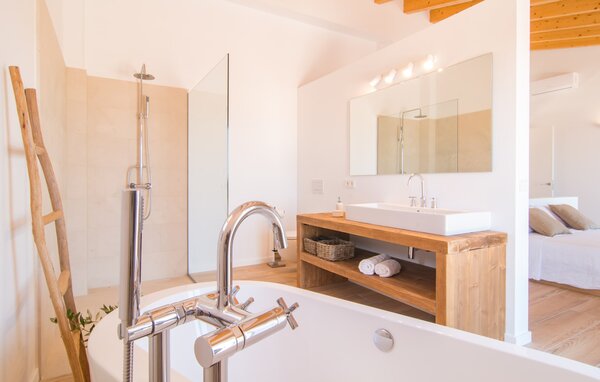 Holiday Home - Son Bennassar Ses Figueres, Felanitx , Spain - EMF896 707