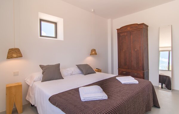 Holiday Home - Son Bennassar Ses Figueres, Felanitx , Spain - EMF896 602