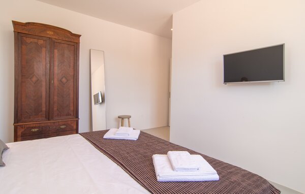 Holiday Home - Son Bennassar Ses Figueres, Felanitx , Spain - EMF896 603