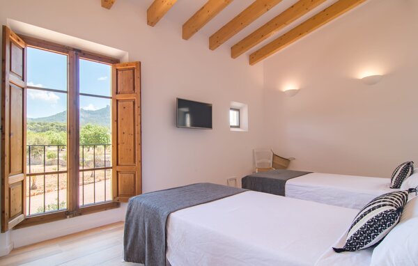 Holiday Home - Son Bennassar Ses Figueres, Felanitx , Spain - EMF896 605