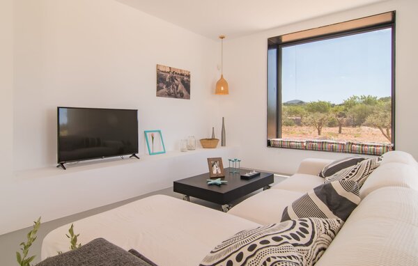 Holiday Home - Son Bennassar Ses Figueres, Felanitx , Spain - EMF896 304