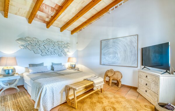 Holiday Home - Casa Amorena, Felanitx , Spain - EMF907 605