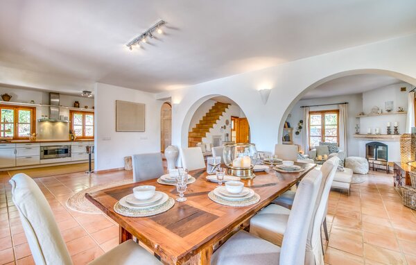 Holiday Home - Casa Amorena, Felanitx , Spain - EMF907 305