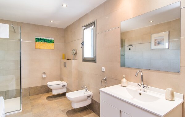 Holiday Home - Es Vinyolet de Campos, Campos , Spain - EMF915 701
