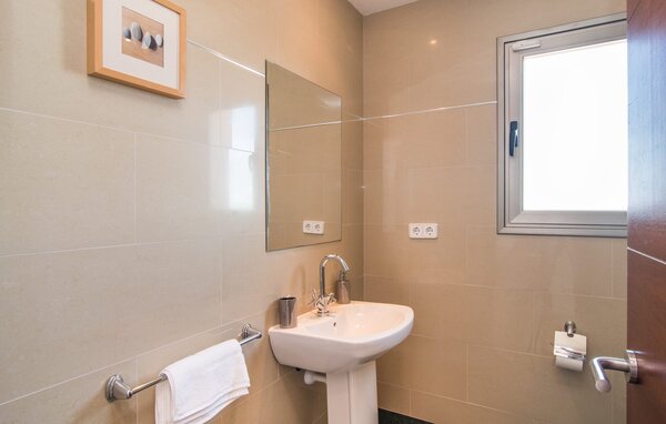 Holiday Home - Es Vinyolet de Campos, Campos , Spain - EMF915 704