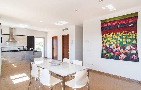 Holiday Home - Es Vinyolet de Campos, Campos , Spain - EMF915 401