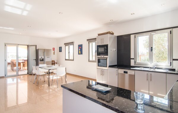 Holiday Home - Es Vinyolet de Campos, Campos , Spain - EMF915 403