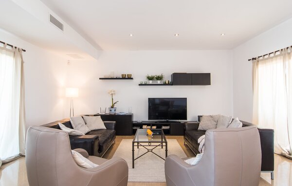 Holiday Home - Es Vinyolet de Campos, Campos , Spain - EMF915 302