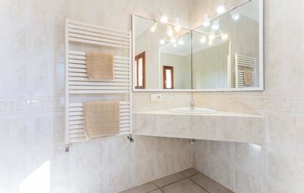 Holiday Home - Sa Tanca Nova, Cala dOr , Spain - EMF945 707