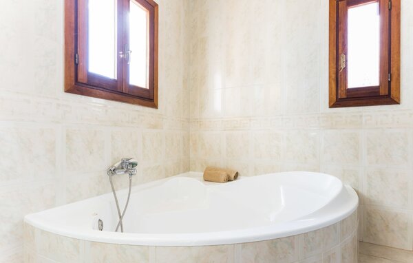 Holiday Home - Sa Tanca Nova, Cala dOr , Spain - EMF945 708