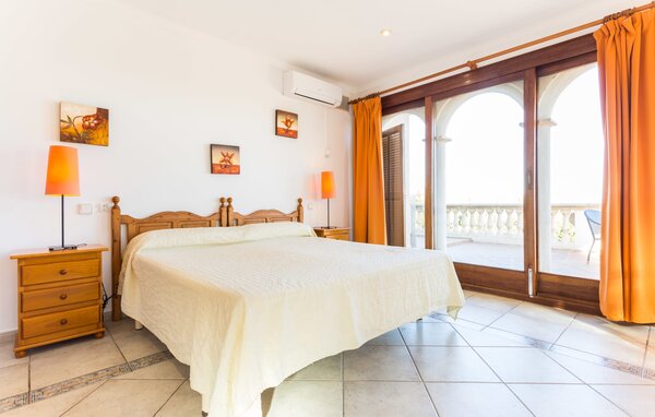Holiday Home - Sa Tanca Nova, Cala dOr , Spain - EMF945 601