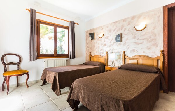 Holiday Home - Sa Tanca Nova, Cala dOr , Spain - EMF945 605