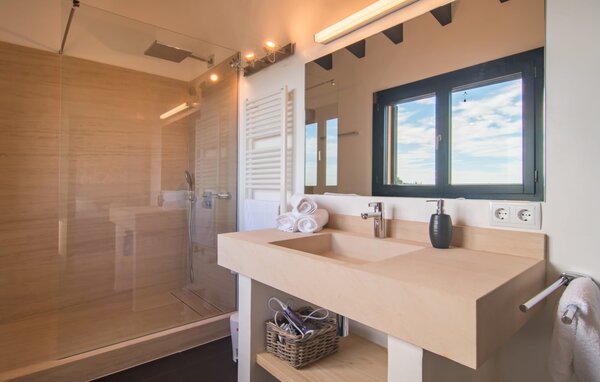 Holiday Home - Ca Na Cristina de Carrossa, Arta , Spain - EMF946 704