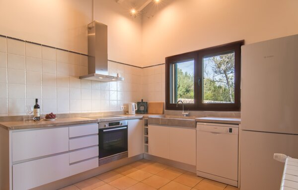 Holiday Home - Ca Na Cristina de Carrossa, Arta , Spain - EMF946 401