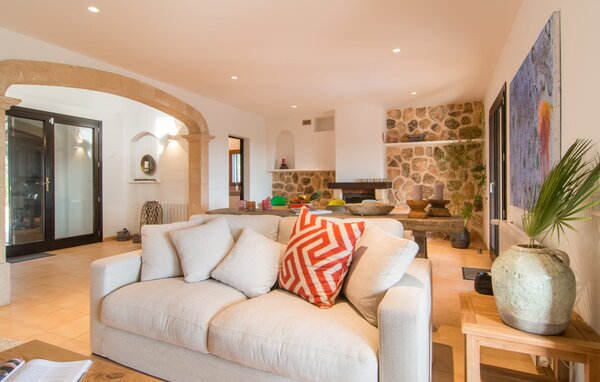 Holiday Home - Ca Na Cristina de Carrossa, Arta , Spain - EMF946 302