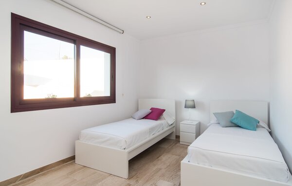 Holiday Home - Puig Verd, Felanitx , Spain - EMF953 603
