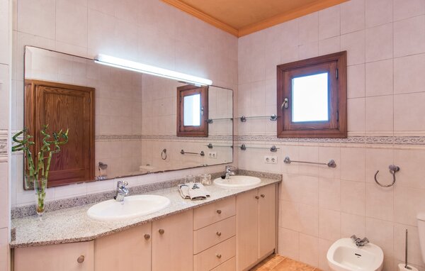 Holiday Home - Sa Gravera de Sa Barrala, Ses Covetes , Spain - EMF975 704