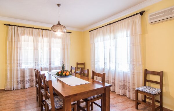 Holiday Home - Sa Gravera de Sa Barrala, Ses Covetes , Spain - EMF975 502