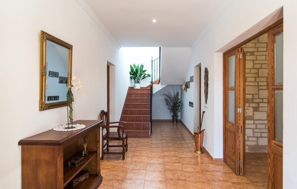 Holiday Home - Sa Gravera de Sa Barrala, Ses Covetes , Spain - EMF975 503
