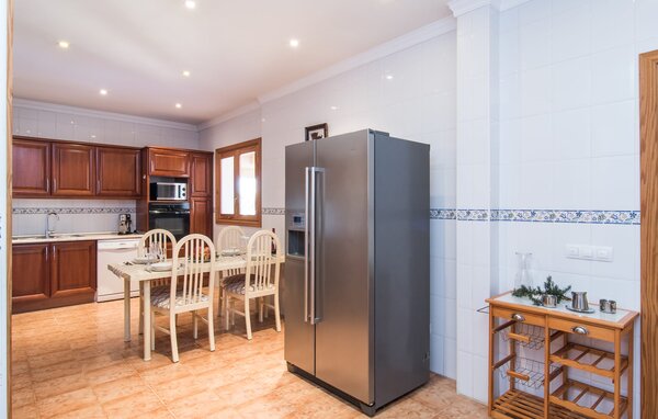 Holiday Home - Sa Gravera de Sa Barrala, Ses Covetes , Spain - EMF975 404